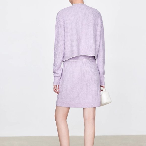 CHICJOC Italian Yarn Eleganza Couture Cardigan: A Symphony of Style and Comfort - Picture 4 of 16